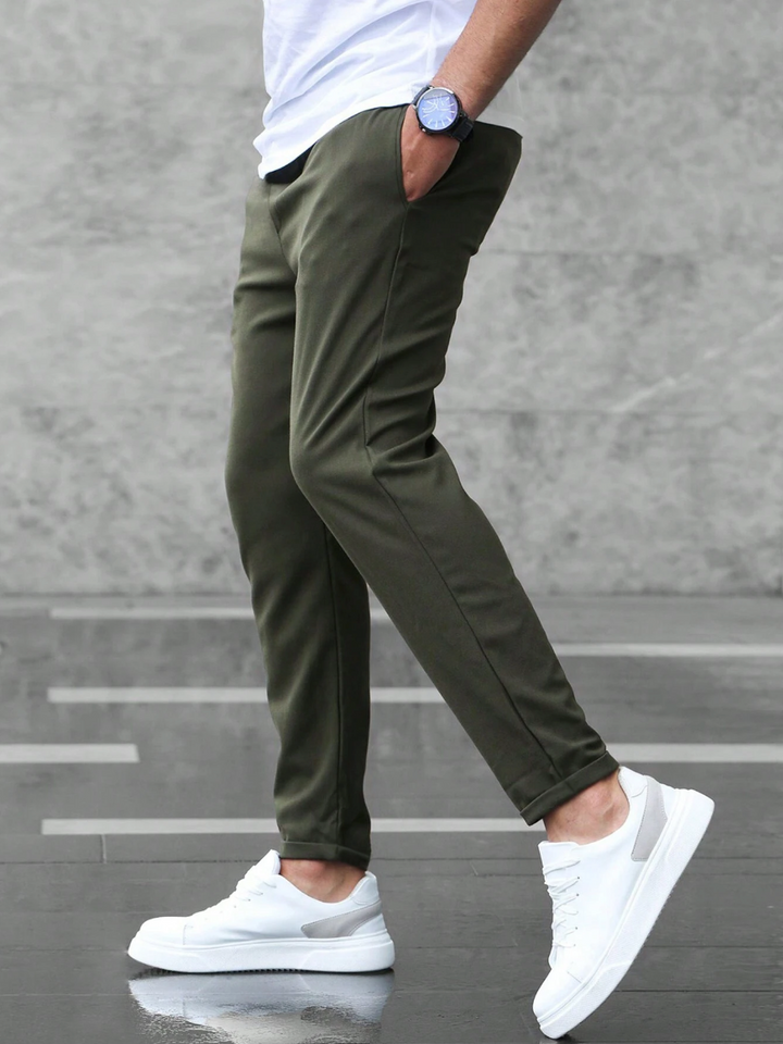 Elwyn | Solid-Colour Comfort Pants with Stretch