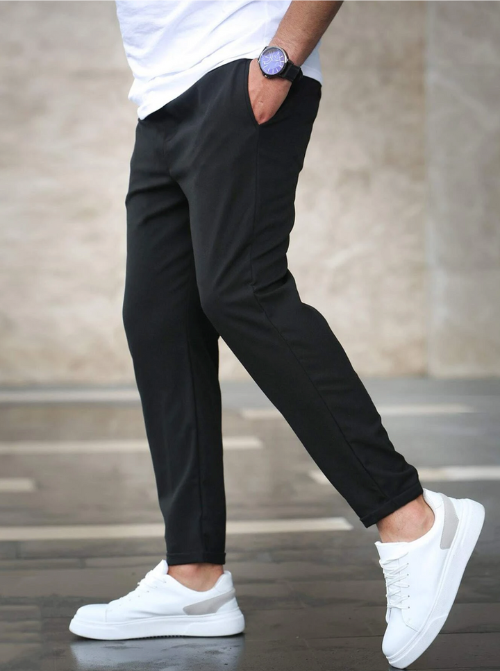 Elwyn | Solid-Colour Comfort Pants with Stretch